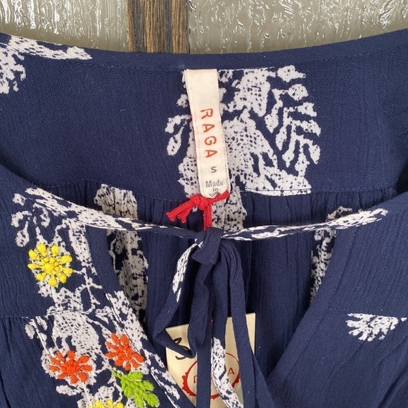 Anthropologie babydoll top in size Small fits to medium. Blue with embroidery - Picture 2 of 6